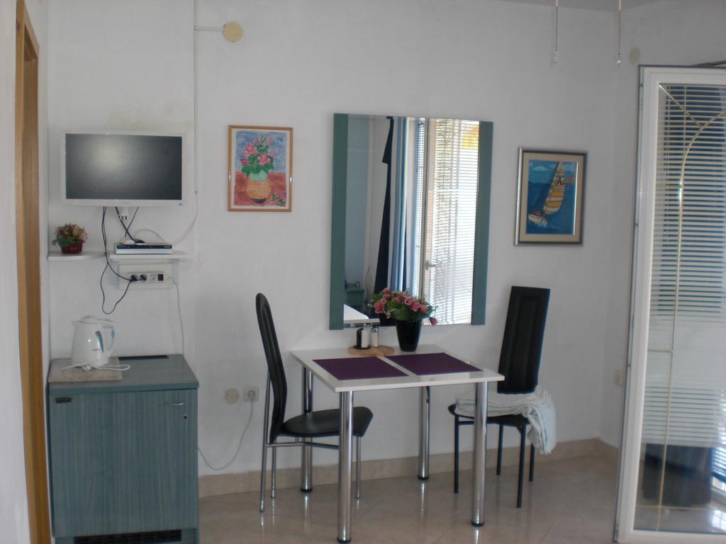 Apartments Panorama Rovinj Bilik gambar